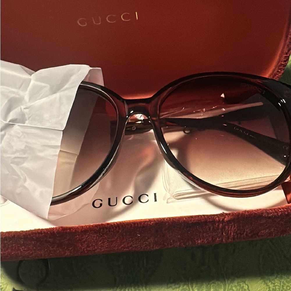 Gucci glasses